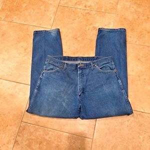 WRANGLER REGULAR FIT DARK STONE WASHED JEANS